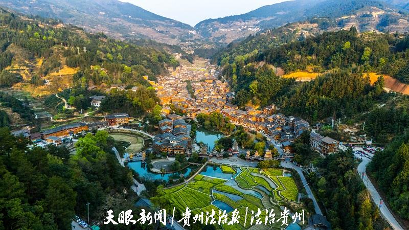 2025年3月21日，拍摄的贵州省黔东南州黎平县肇兴侗寨春景。.jpg